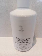 Nourish and Volumize Shampoo 300ml/voedt & volume